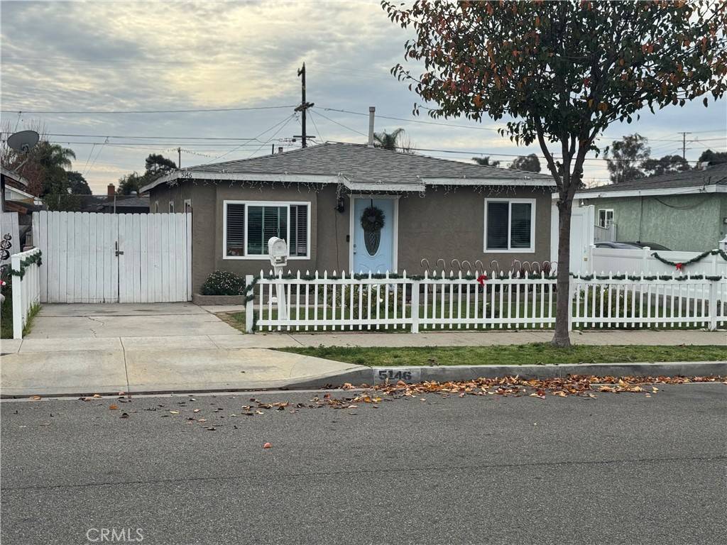 Hawthorne, CA 90250,5146 W 135th ST