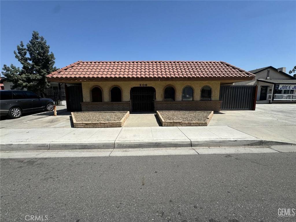 Bakersfield, CA 93304,200 H ST