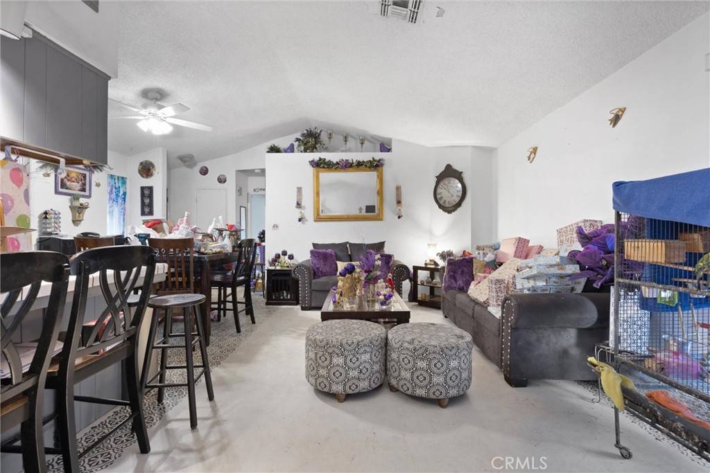 Bakersfield, CA 93313,6009 Cedar Glen LN