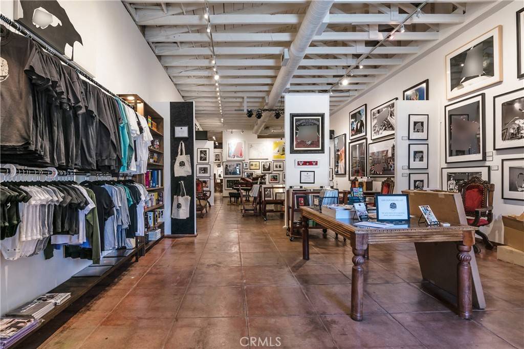 Los Angeles, CA 90046,7420 W Sunset BLVD