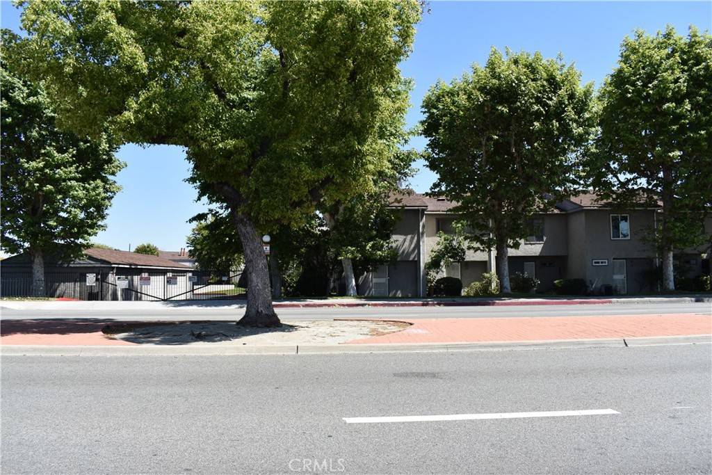 Baldwin Park, CA 91706,1718 Puente AVE #40