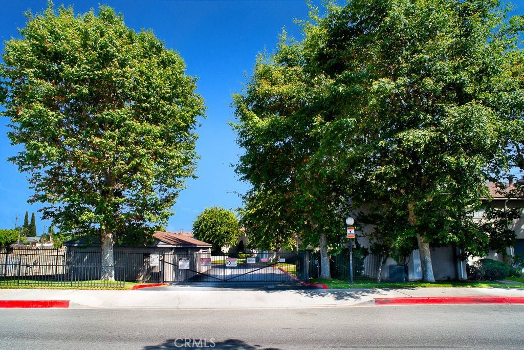Baldwin Park, CA 91706,1718 Puente AVE #40
