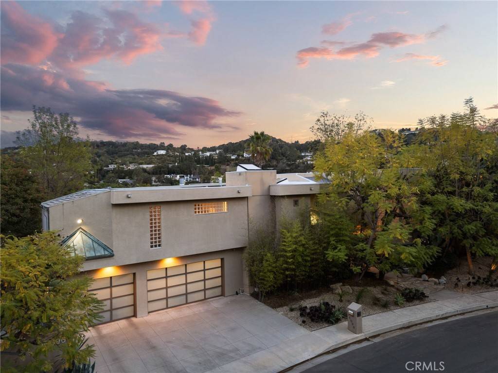 Encino, CA 91436,16096 Valley Meadow PL