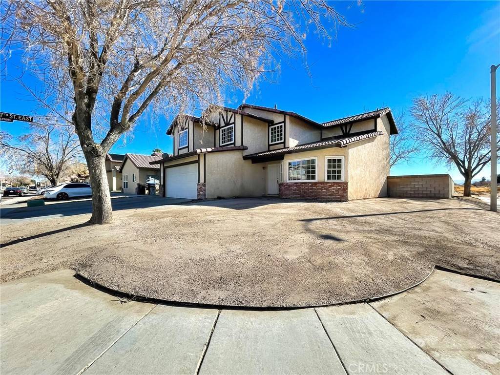 Lancaster, CA 93535,702 E Avenue J10