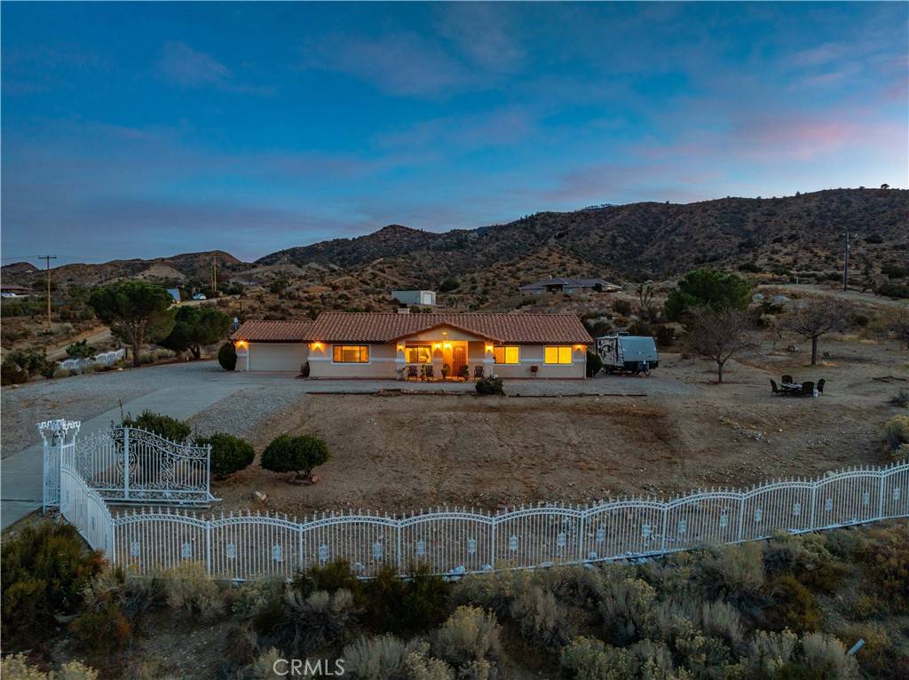 Pinon Hills, CA 92372,475 Maria RD