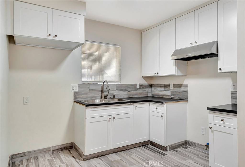 Van Nuys, CA 91401,14233 1/2 Sylvan ST