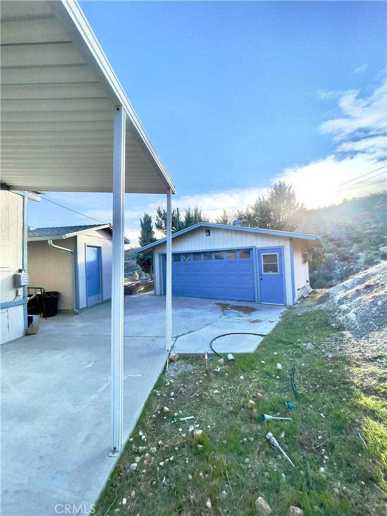 Wofford Heights, CA 93285,401 Oakwood Dr