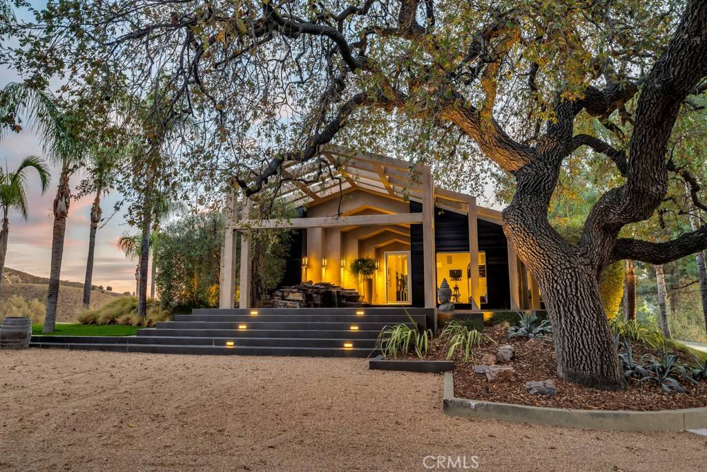 Agoura Hills, CA 91301,5732 Colodny DR