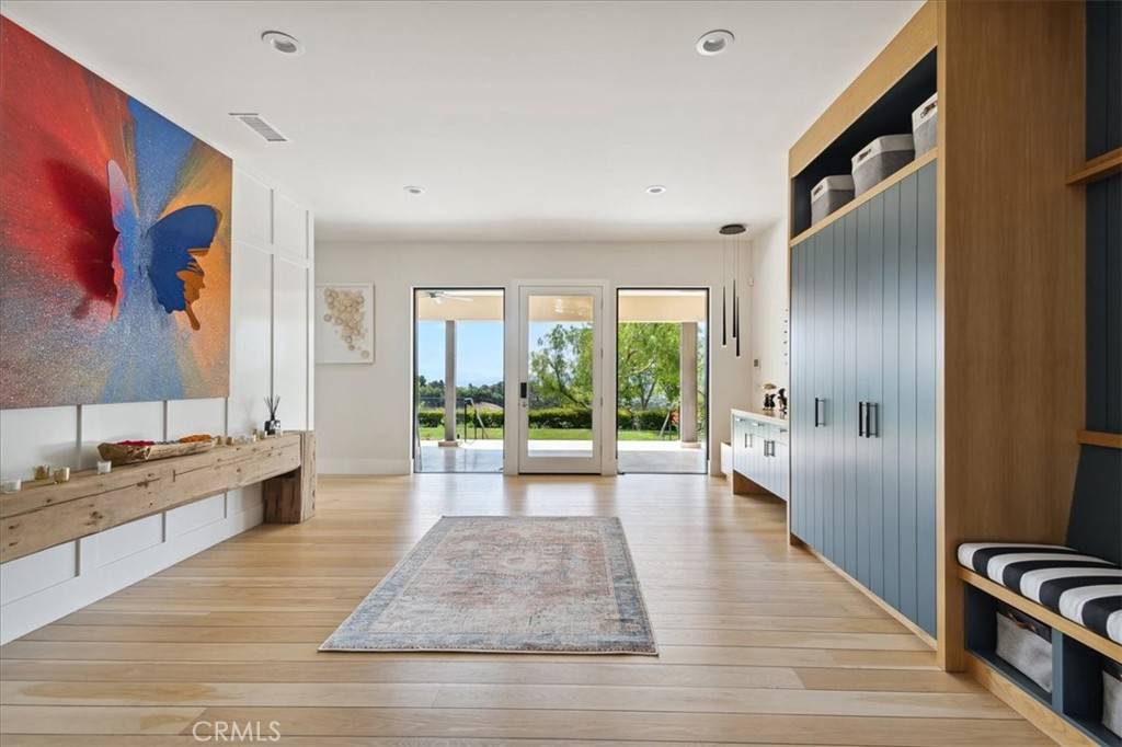 Castaic, CA 91384,Address not disclosed