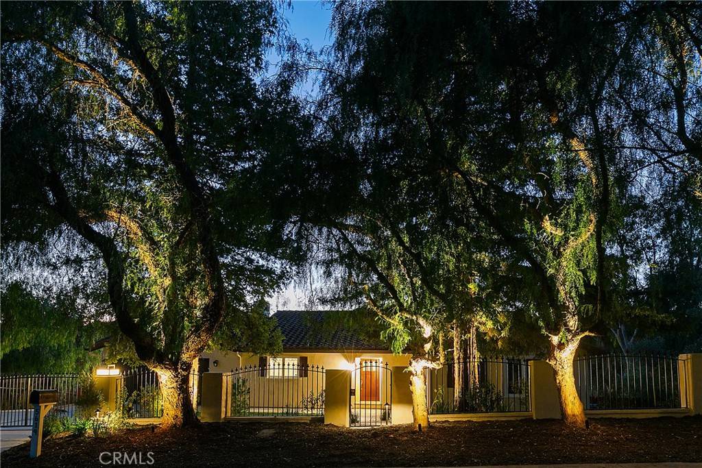 Agoura Hills, CA 91301,5619 Colodny DR