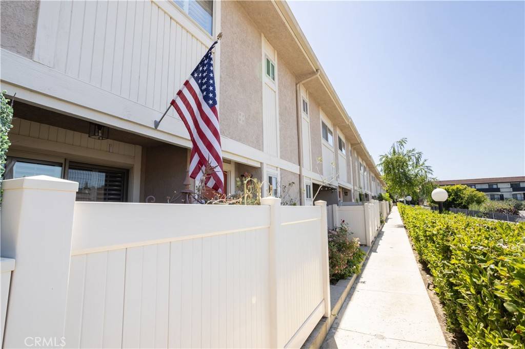 Chatsworth, CA 91311,10159 De Soto AVE #203