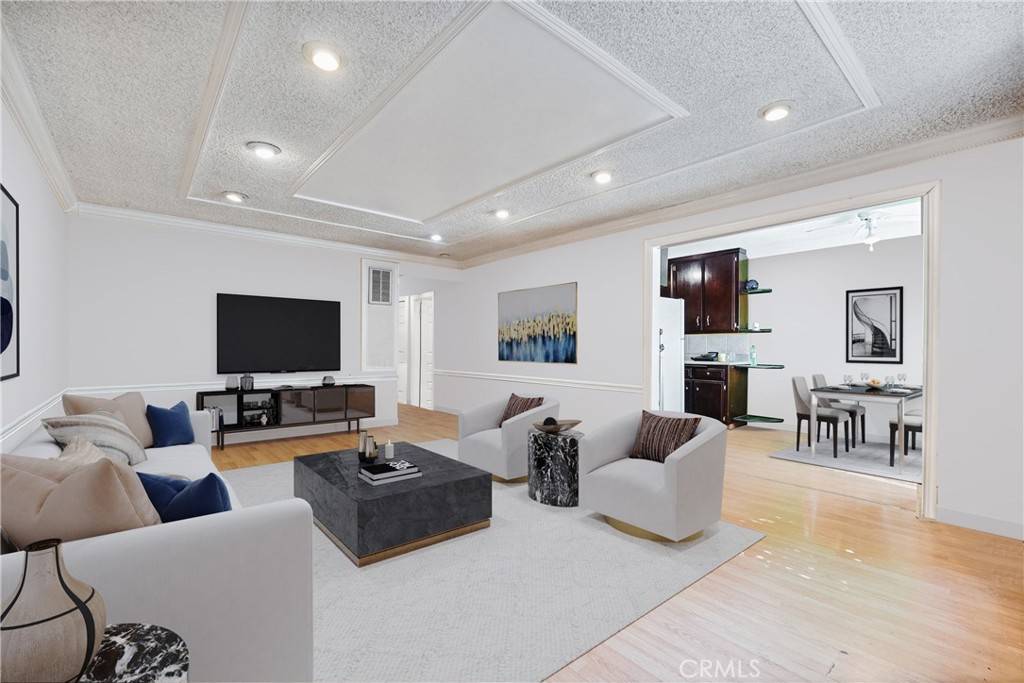 North Hollywood, CA 91605,6850 Morella AVE #6