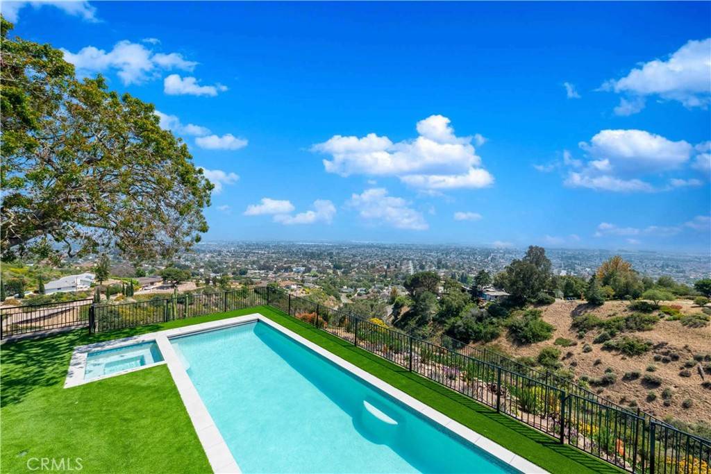Camarillo, CA 93010,650 W Highland DR