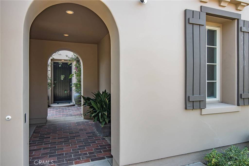Calabasas, CA 91302,25440 Prado De Las Peras