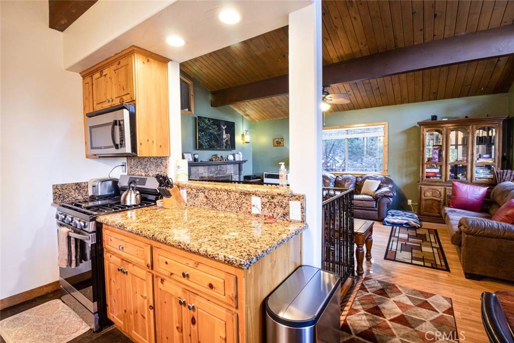 24719 Valle DR Crestline, CA 92325