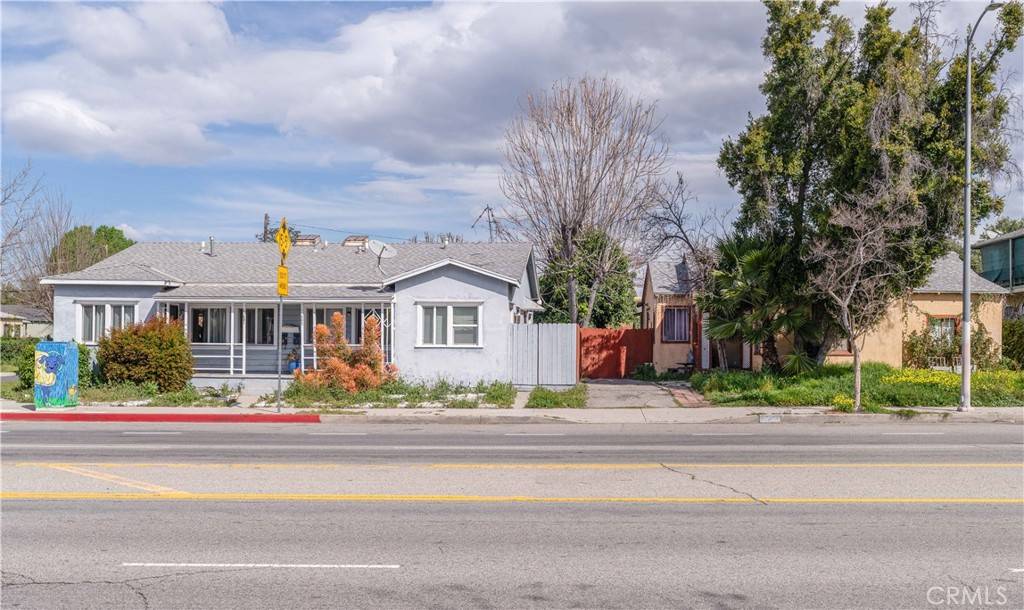 North Hollywood, CA 91601,11649 Burbank BLVD