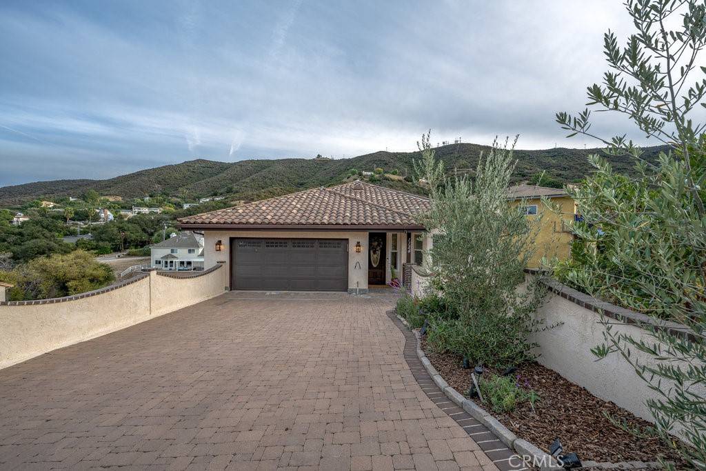 Newbury Park, CA 91320,1124 Kathleen DR