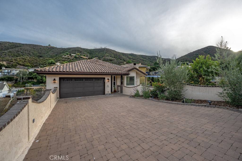 Newbury Park, CA 91320,1124 Kathleen DR