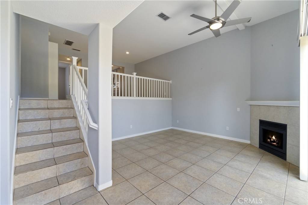 Stevenson Ranch, CA 91381,25708 Holiday CIR #B