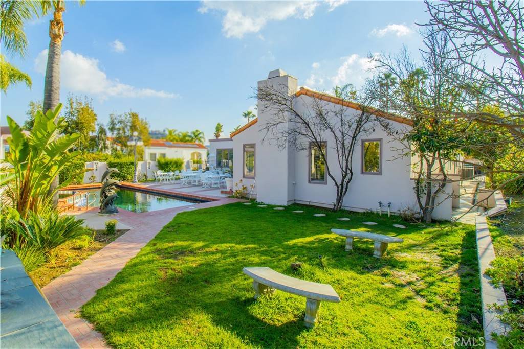 Calabasas, CA 91302,24205 Park Granada