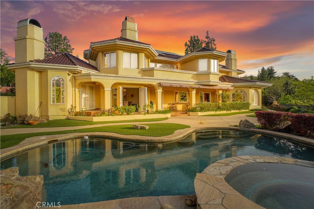 Chatsworth, CA 91311,22537 N Summit Ridge CIR
