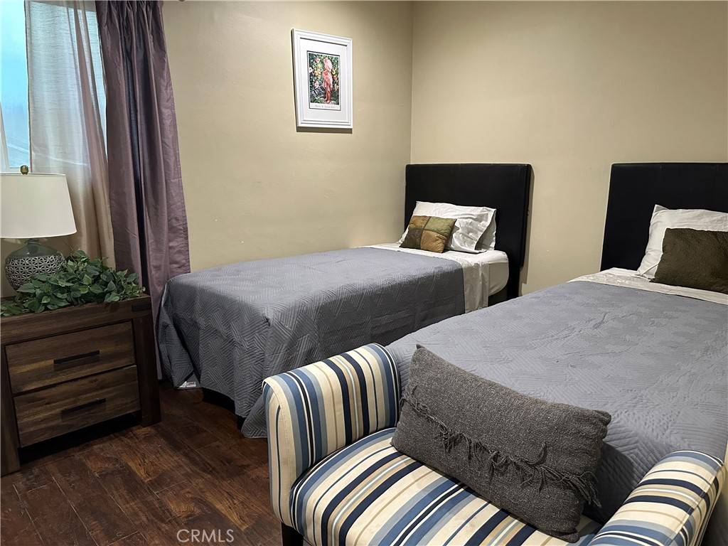 Canoga Park, CA 91303,6927 Remmet AVE #A