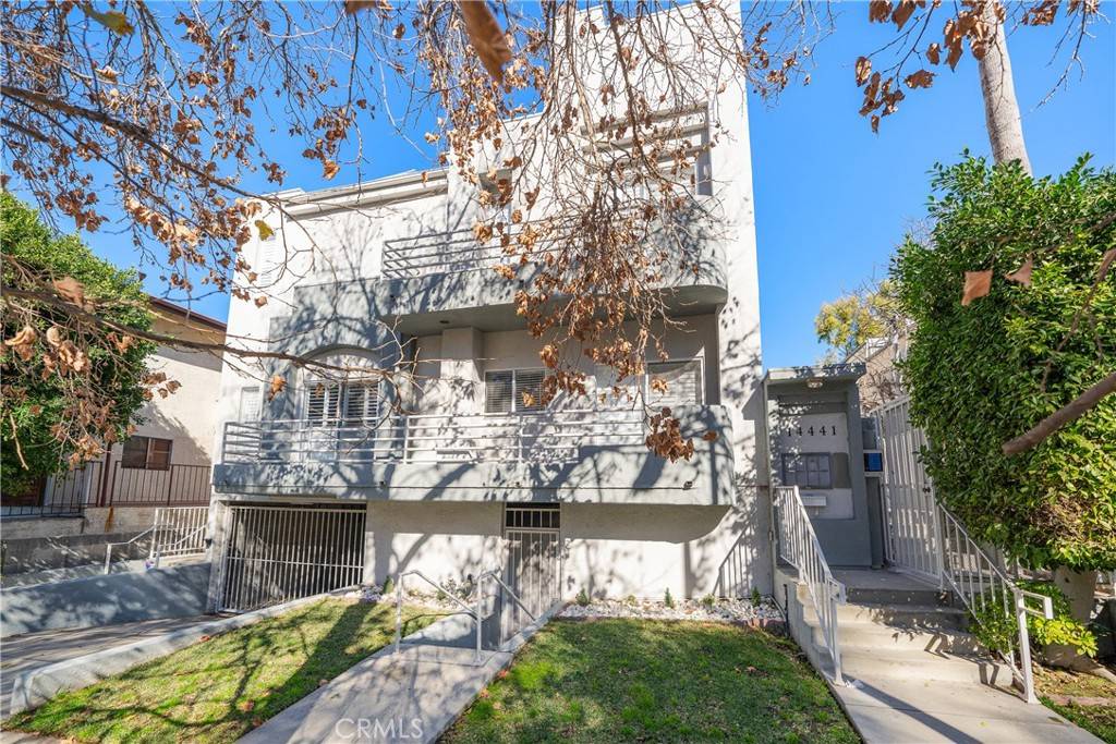 Sherman Oaks, CA 91423,14441 Benefit ST #4