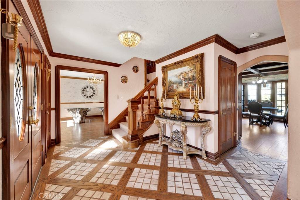 Newhall, CA 91321,21161 Placerita Canyon RD
