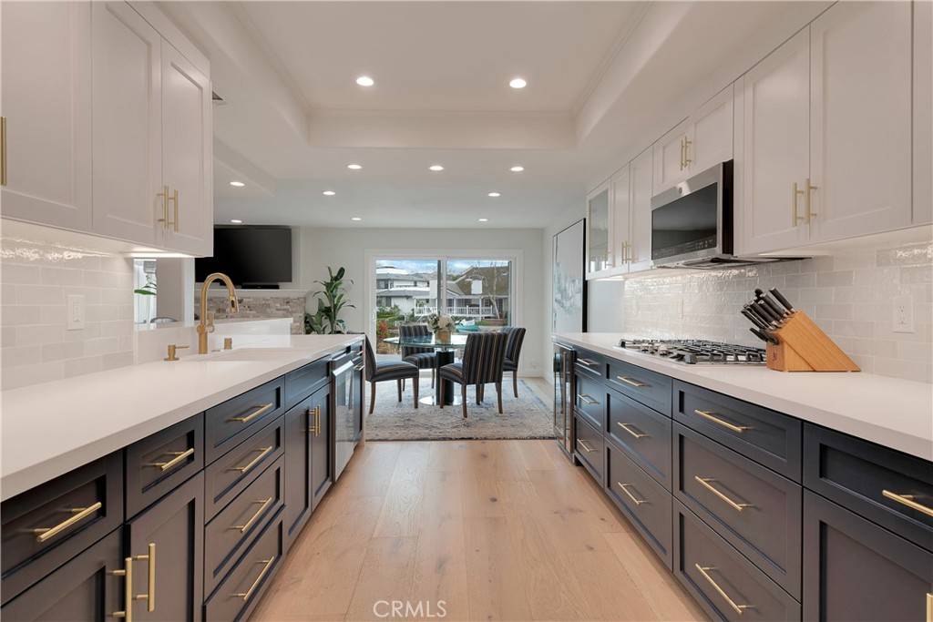 Westlake Village, CA 91361,2406 Windward CIR