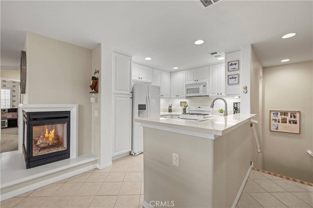 Saugus, CA 91350,28382 Santa Rosa LN