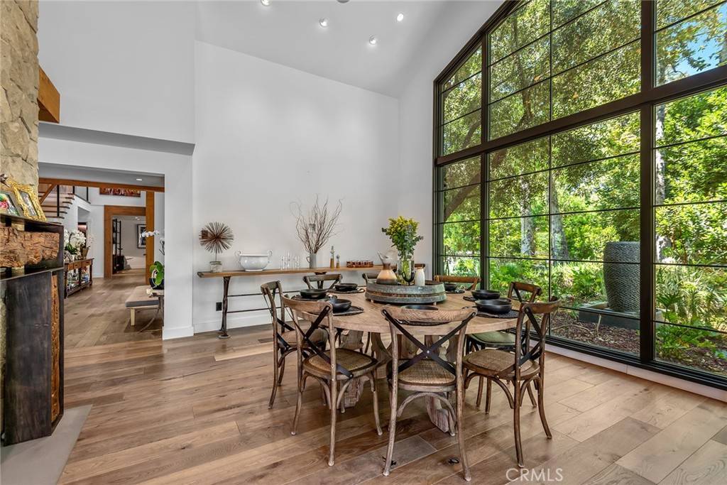5207 SADDLE CREEK RD Hidden Hills, CA 91302