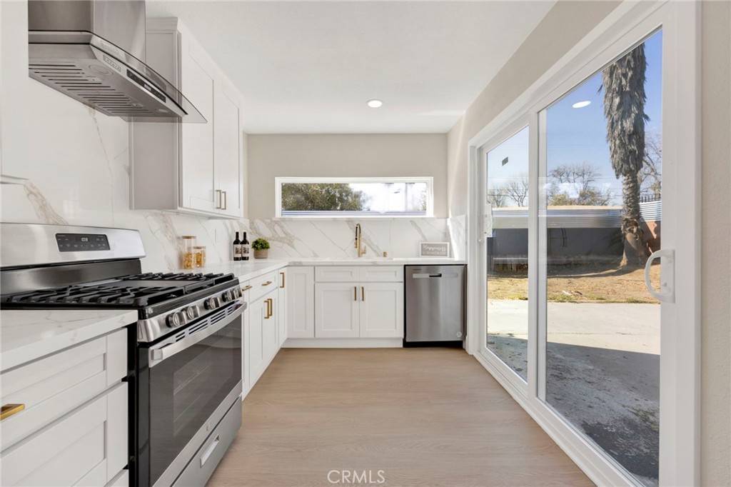 North Hollywood, CA 91605,8213 Ethel AVE