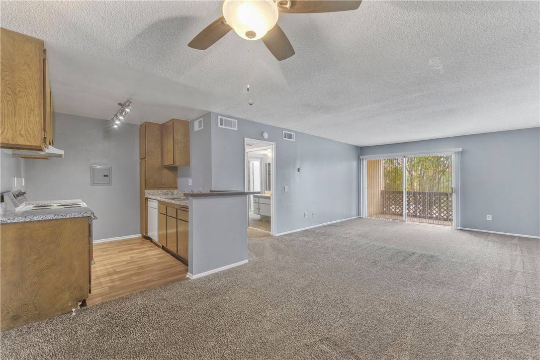 Valencia, CA 91355,23515 Lyons AVE #188