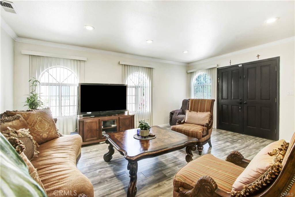 Sherman Oaks, CA 91401,14349 Tiara ST