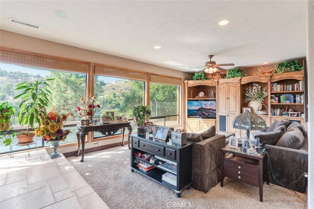 Bell Canyon, CA 91307,9 Bronco LN