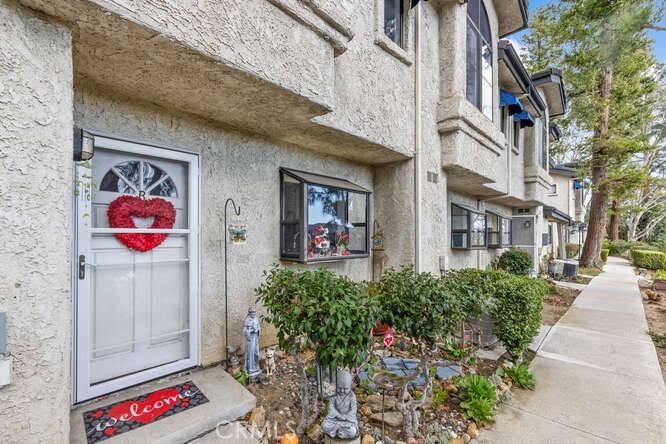 Agoura Hills, CA 91301,5704 Skyview WAY #B