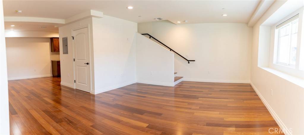 Valley Glen, CA 91401,5906 Murietta