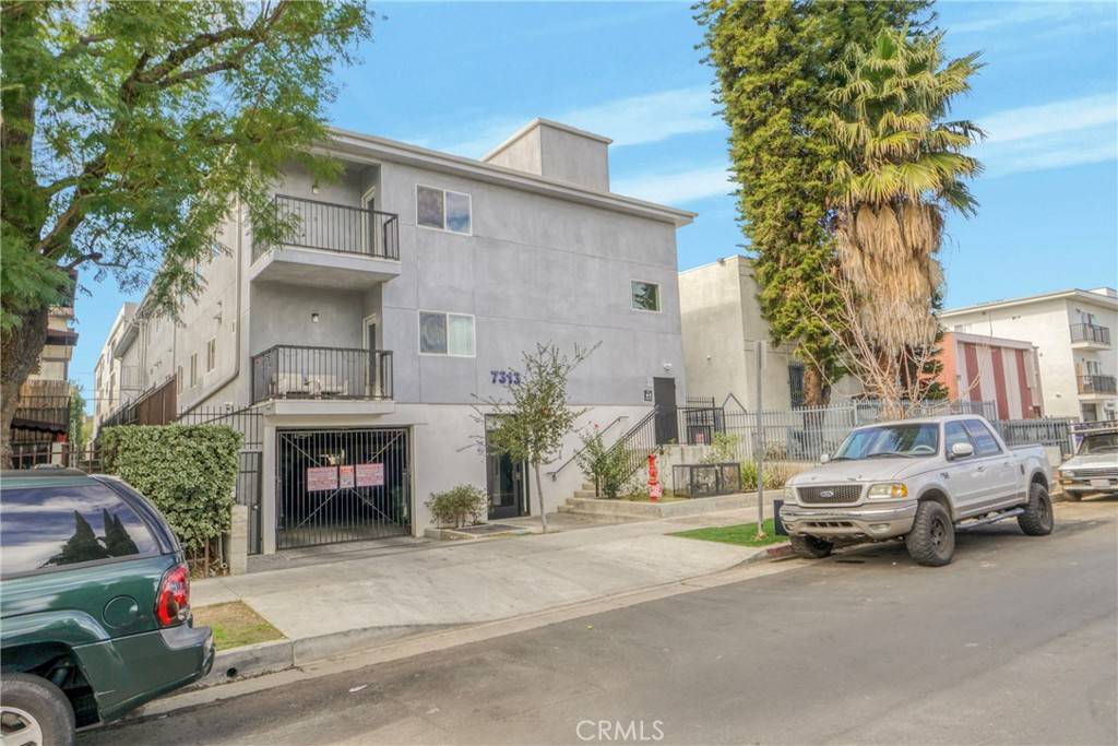 7313 Milwood AVE Canoga Park, CA 91303