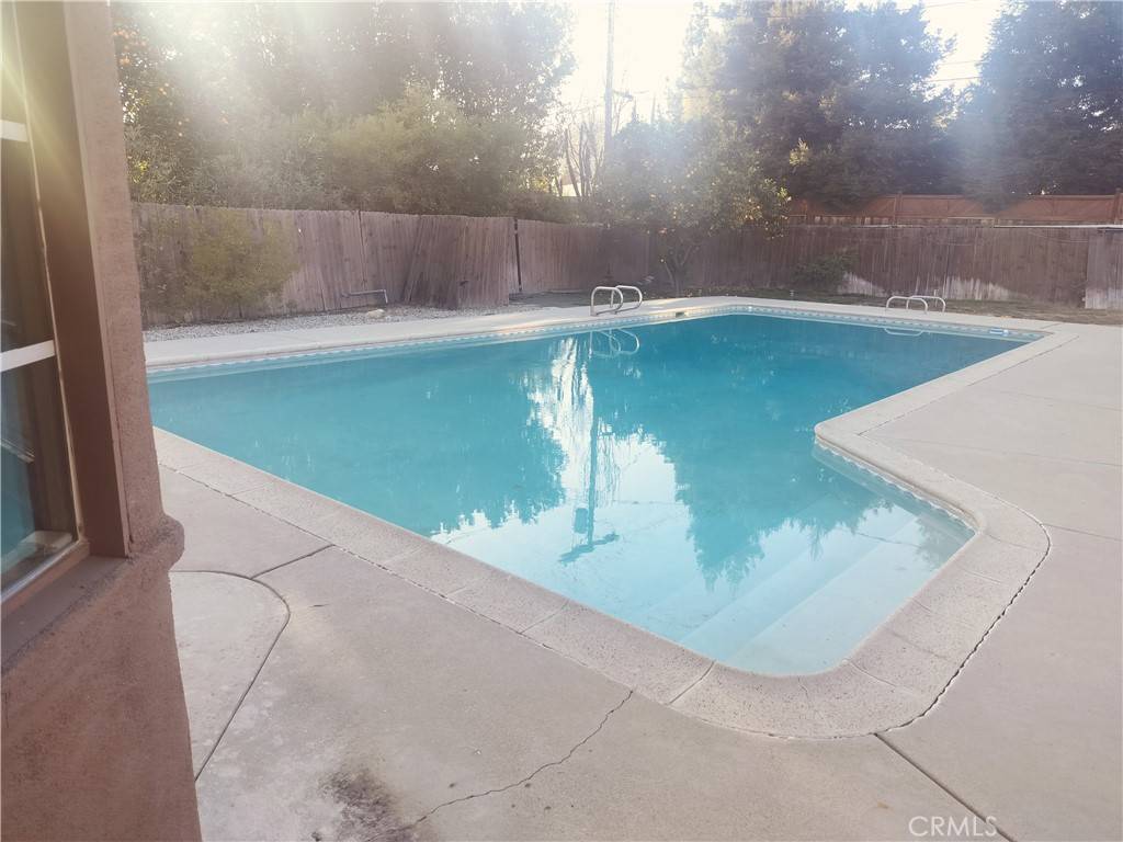 Northridge, CA 91325,9819 Etiwanda AVE