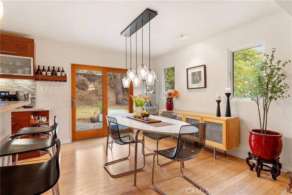 Topanga, CA 90290,21301 Bellini DR