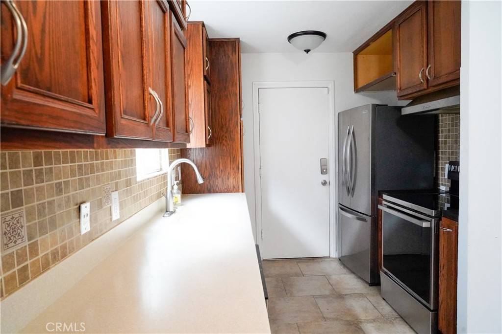 Chatsworth, CA 91311,9103 Olin DR
