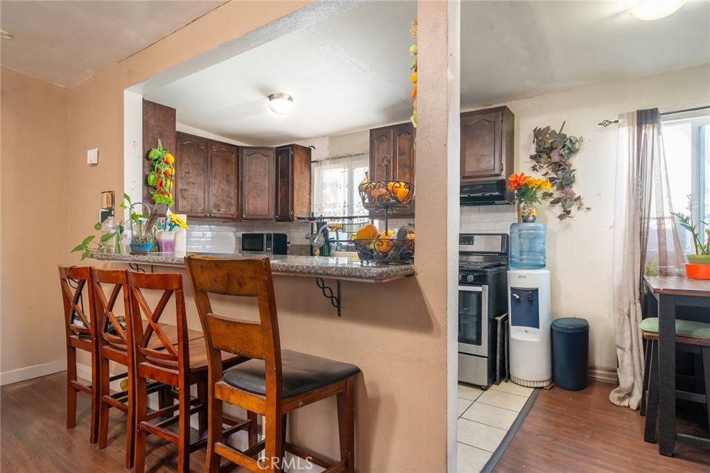 Compton, CA 90220,1418 W 154th ST