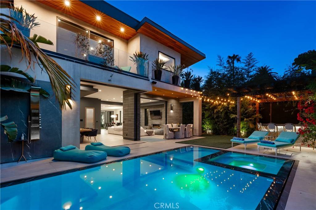 Los Angeles, CA 90046,816 N Stanley AVE