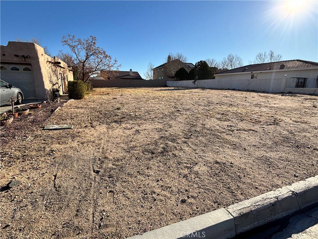 Helendale, CA 92342,13860 Topmast DR