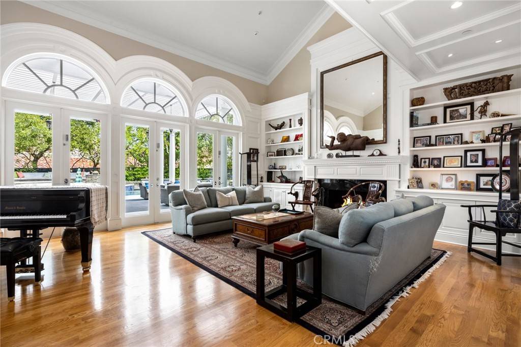 Westlake Village, CA 91362,5163 Lakeview Canyon RD