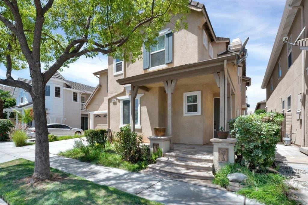Brea, CA 92821,959 Matthews LN