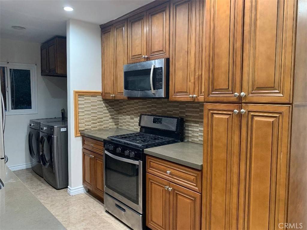 Reseda, CA 91335,18233 Welby WAY