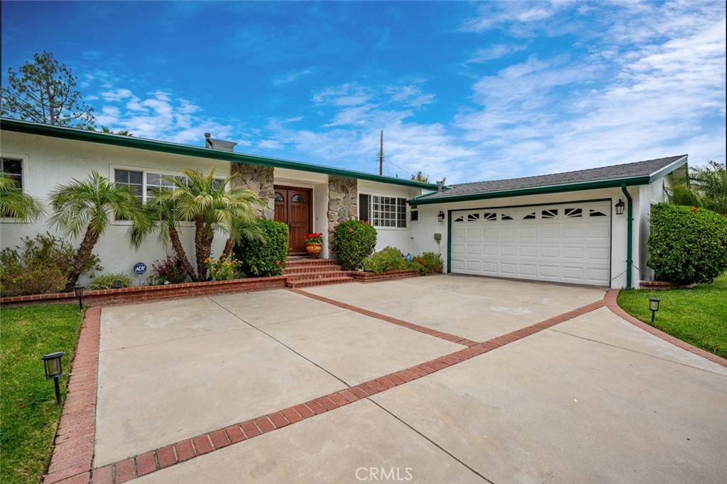 West Hills, CA 91304,23415 Strathern ST