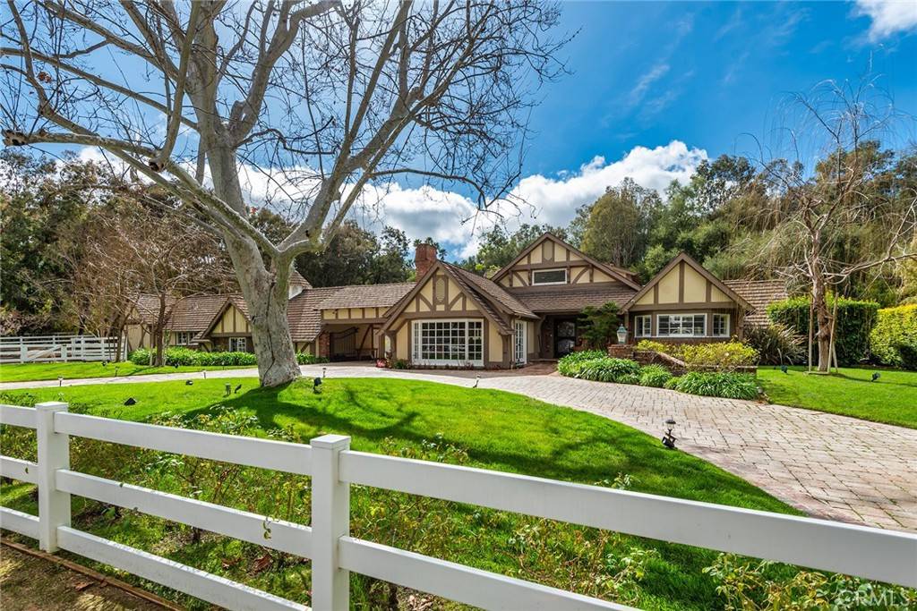 Hidden Hills, CA 91302,24308 BRIDLE TRAIL RD