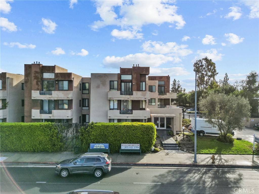 Canoga Park, CA 91304,7826 Topanga Canyon BLVD #101